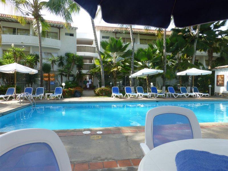 Hotel Le Flamboyant Playa El Agua Extérieur photo